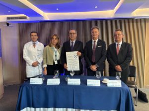 ICONTEC entrega certificado de Acreditación con Excelencia en Salud a  LA CLINICA DEL COUNTRY S.A.S.